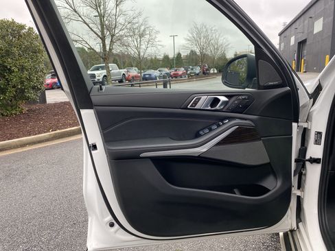 Used 2024 BMW X7 xDrive40i image 24