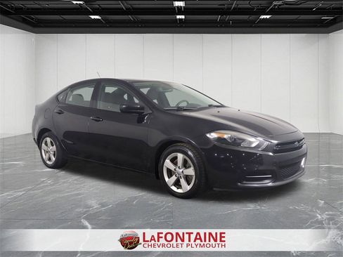 Used 2015 Dodge Dart SXT image 2