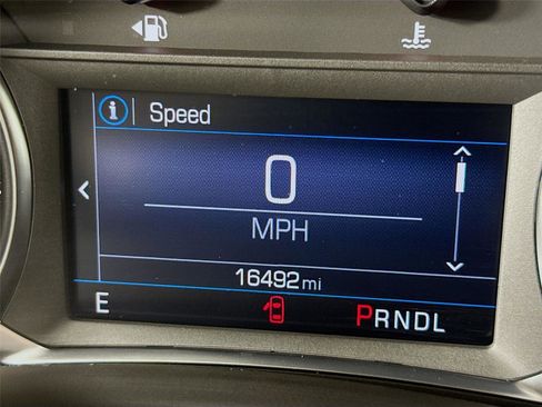 Used 2023 Chevrolet Equinox LT image 2