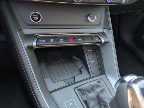 New 2025 Audi Q3 2.0T Premium image 9