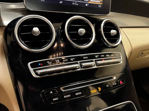 Used 2018 Mercedes-Benz C 300 4MATIC Sedan image 35