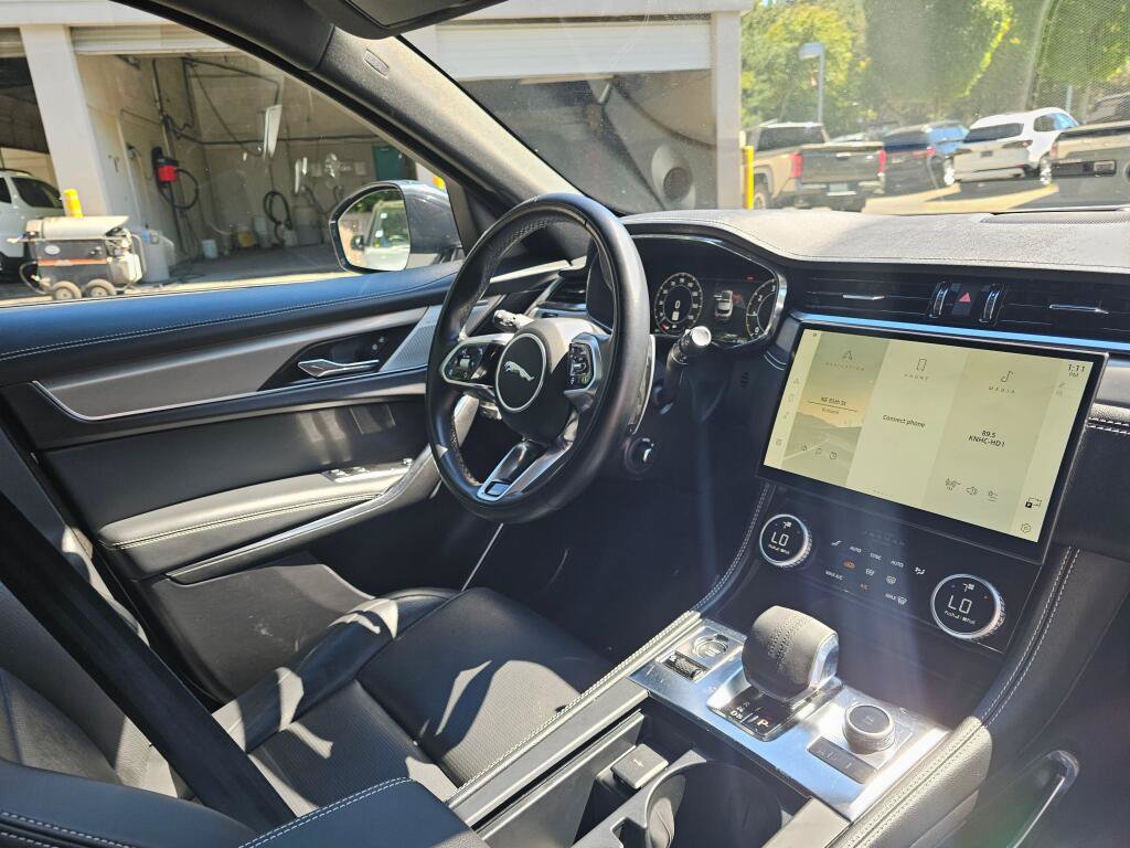 Used 2025 Jaguar F-PACE R-Dynamic S AWD/4WD image 45