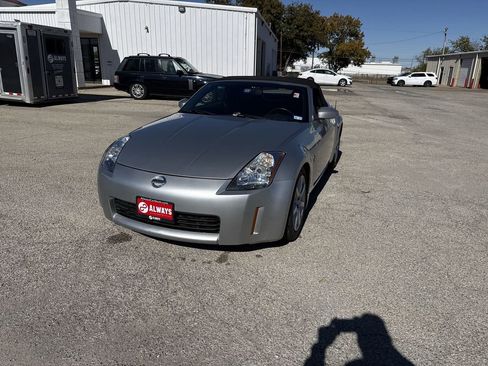 Used 2004 Nissan 350Z Enthusiast image 20