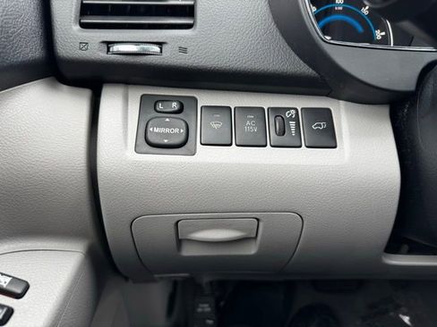 Used 2010 Toyota Highlander Limited image 33