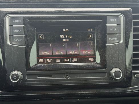 Used 2019 Volkswagen Beetle 2.0T image 21