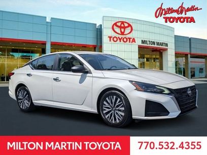 Used 2024 Nissan Altima 2.5 SV