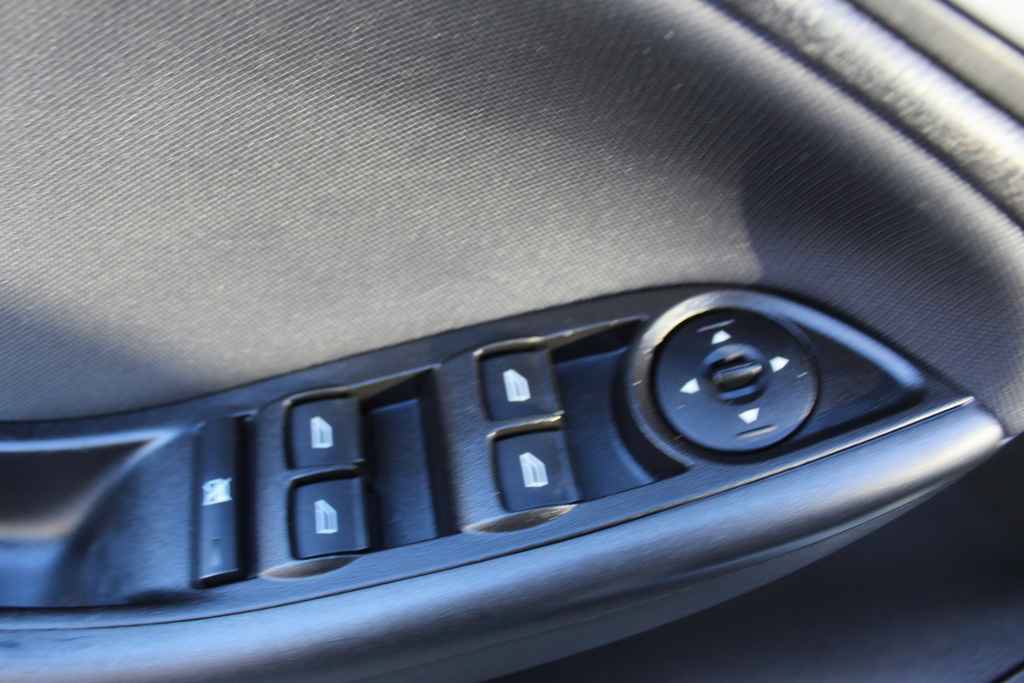 Used 2017 Ford Focus SEL FWD image 13