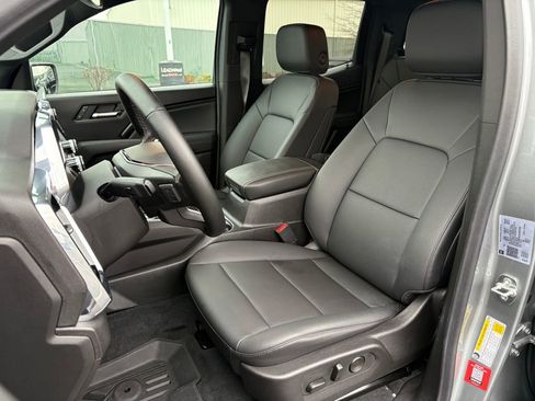 New 2025 GMC Canyon Elevation w/ Convenience Package image 15