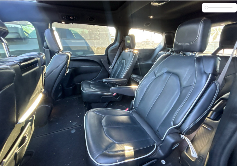 Certified 2022 Chrysler Pacifica Limited w/ Uconnect Theater Family Group AWD/4WD image 4
