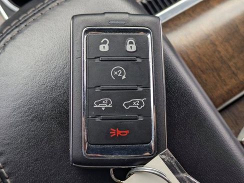 Used 2022 Jeep Grand Wagoneer Series II w/ Premium Group II image 24