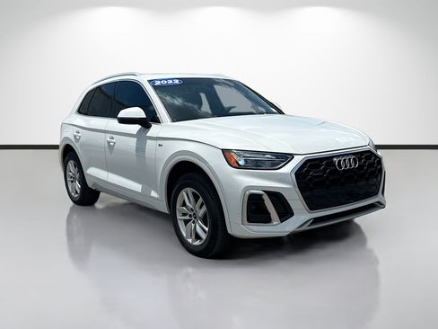 Used 2022 Audi Q5 2.0T Premium w/ Convenience Package AWD/4WD image 1
