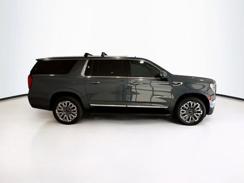 Used 2021 GMC Yukon XL Denali image 8