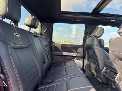 Used 2024 Ford F250 Platinum image 16