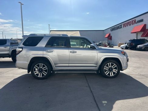 Used 2024 Toyota 4Runner Limited AWD/4WD image 2
