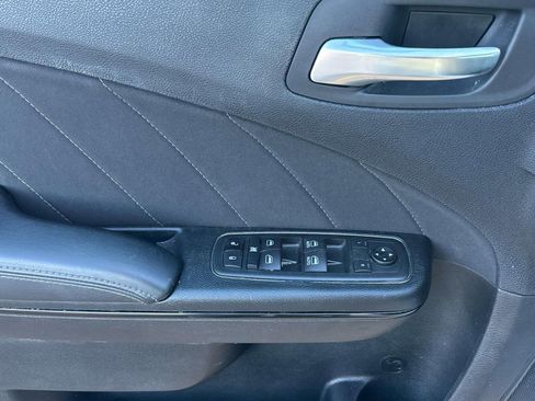 Used 2020 Dodge Charger SXT w/ Blacktop Package image 13