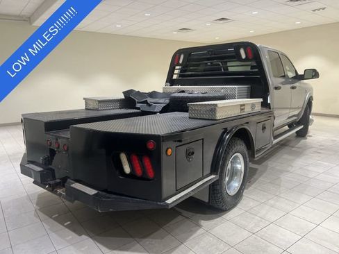Used 2020 RAM 3500 Tradesman w/ Chrome Appearance Group RWD image 5