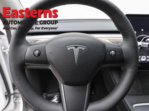 Used 2023 Tesla Model Y Long Range AWD/4WD image 10