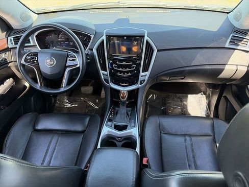 Used 2013 Cadillac SRX Luxury image 16