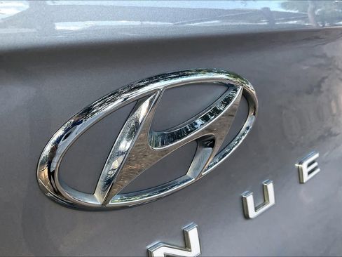 Certified 2026 Hyundai Venue SEL FWD image 31