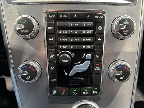 Used 2017 Volvo XC60 T6 Dynamic w/ Climate Package image 72