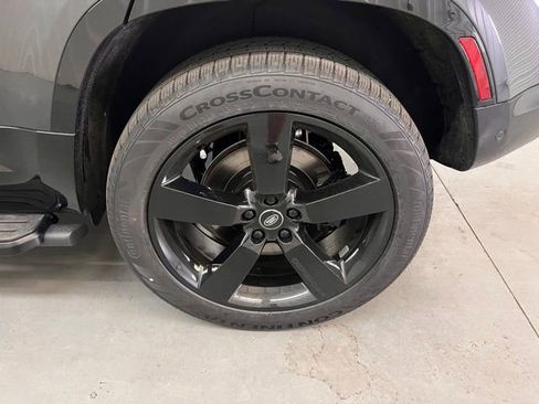 New 2025 Land Rover Defender 110 V8 image 21