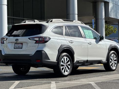 Certified 2025 Subaru Outback Premium image 4