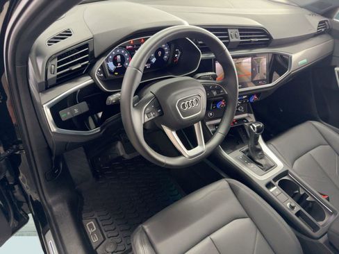 Used 2025 Audi Q3 2.0T Premium Plus w/ Premium Plus Package image 4