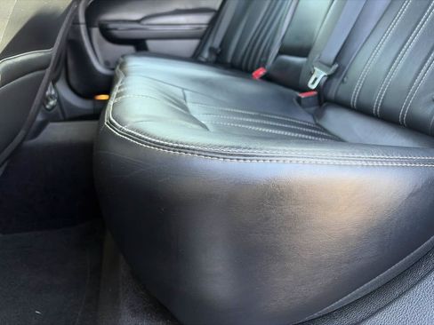 Used 2014 Chrysler 300 S RWD image 14