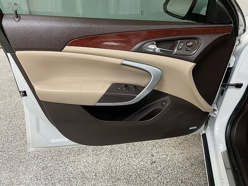Used 2016 Buick Regal Premium w/ Driver Confidence Package #2 image 9