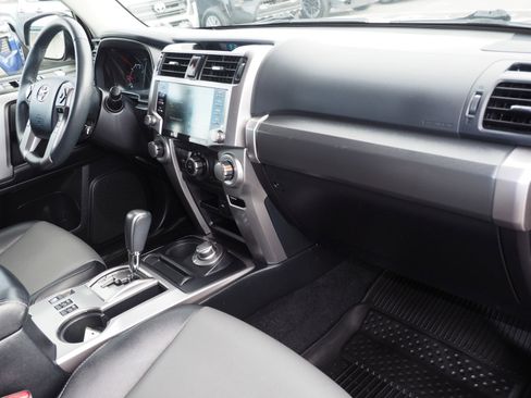 Used 2022 Toyota 4Runner SR5 Premium w/ Moonroof Package image 23