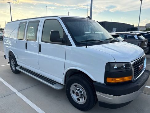 Used 2025 GMC Savana 2500 w/ Driver Convenience Package RWD image 1