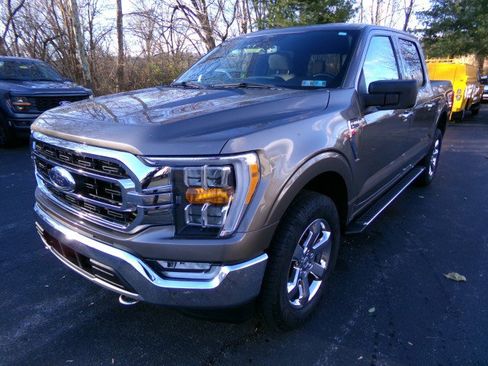Used 2021 Ford F150 XLT w/ Equipment Group 302A High image 4