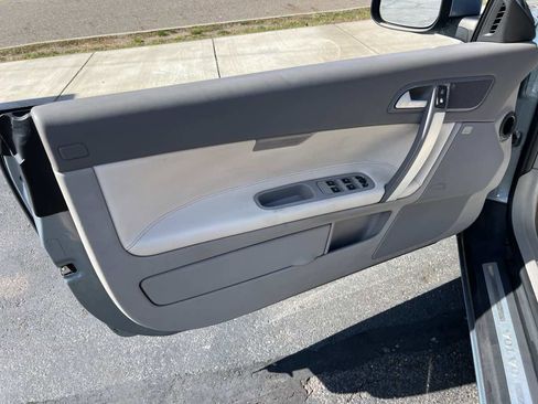 Used 2011 Volvo C70 T5 image 12