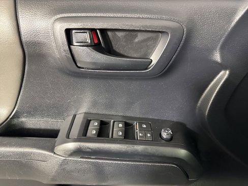 Used 2019 Toyota Tacoma SR w/ SR Convenience Package RWD image 24