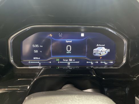 Used 2022 Chevrolet Silverado 1500 ZR2 w/ Technology Package image 32