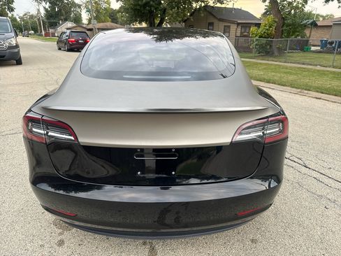 Used 2018 Tesla Model 3 Long Range image 4