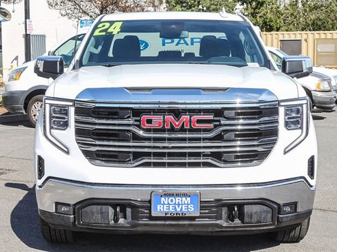 Used 2024 GMC Sierra 1500 SLT image 2