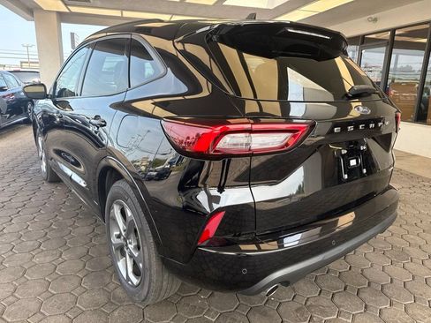 Used 2023 Ford Escape ST-Line w/ Tech Pack #1 AWD/4WD image 9
