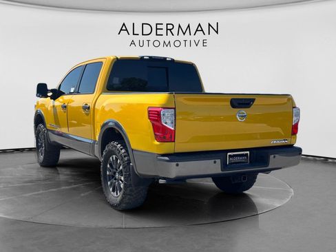 Used 2018 Nissan Titan PRO-4X w/ Pro-4x Convenience Package AWD/4WD image 3