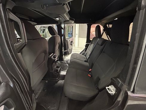 Used 2018 Jeep Wrangler Unlimited Sport S image 48