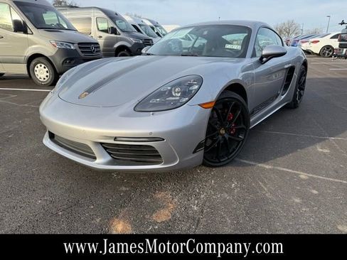 Used 2024 Porsche 718 Cayman w/ Premium Package image 1
