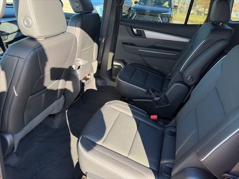 New 2026 Buick Enclave Preferred image 11