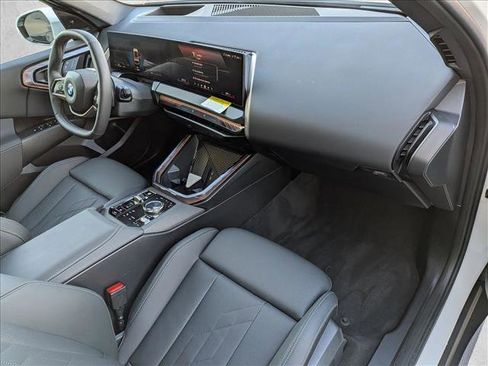 Used 2025 BMW X3 xDrive30i w/ Premium Package image 23