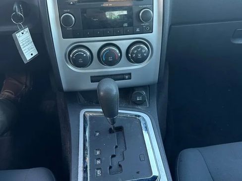 Used 2010 Dodge Challenger SE image 11