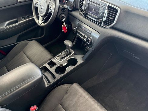 Used 2019 Kia Sportage LX FWD image 16