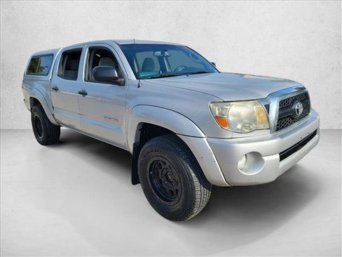 Used 2011 Toyota Tacoma 4x4 Double Cab image 3