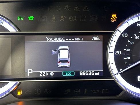 Used 2022 Kia Niro LXS image 18
