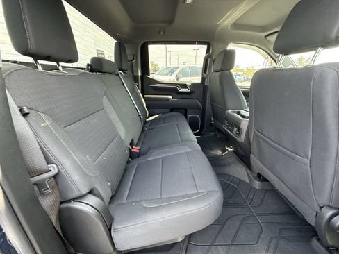 Used 2022 Chevrolet Silverado 1500 LT AWD/4WD image 25