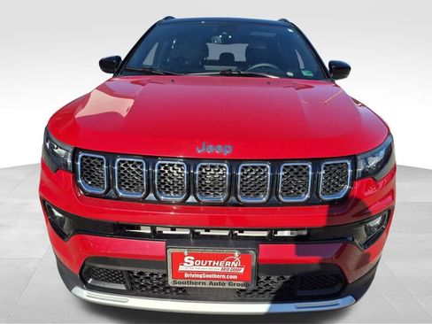 Used 2024 Jeep Compass Limited w/ Sun and Sound Group image 8