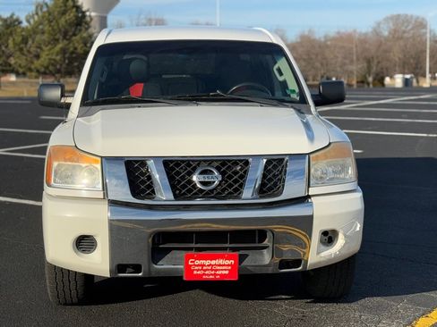 Used 2012 Nissan Titan SV image 5